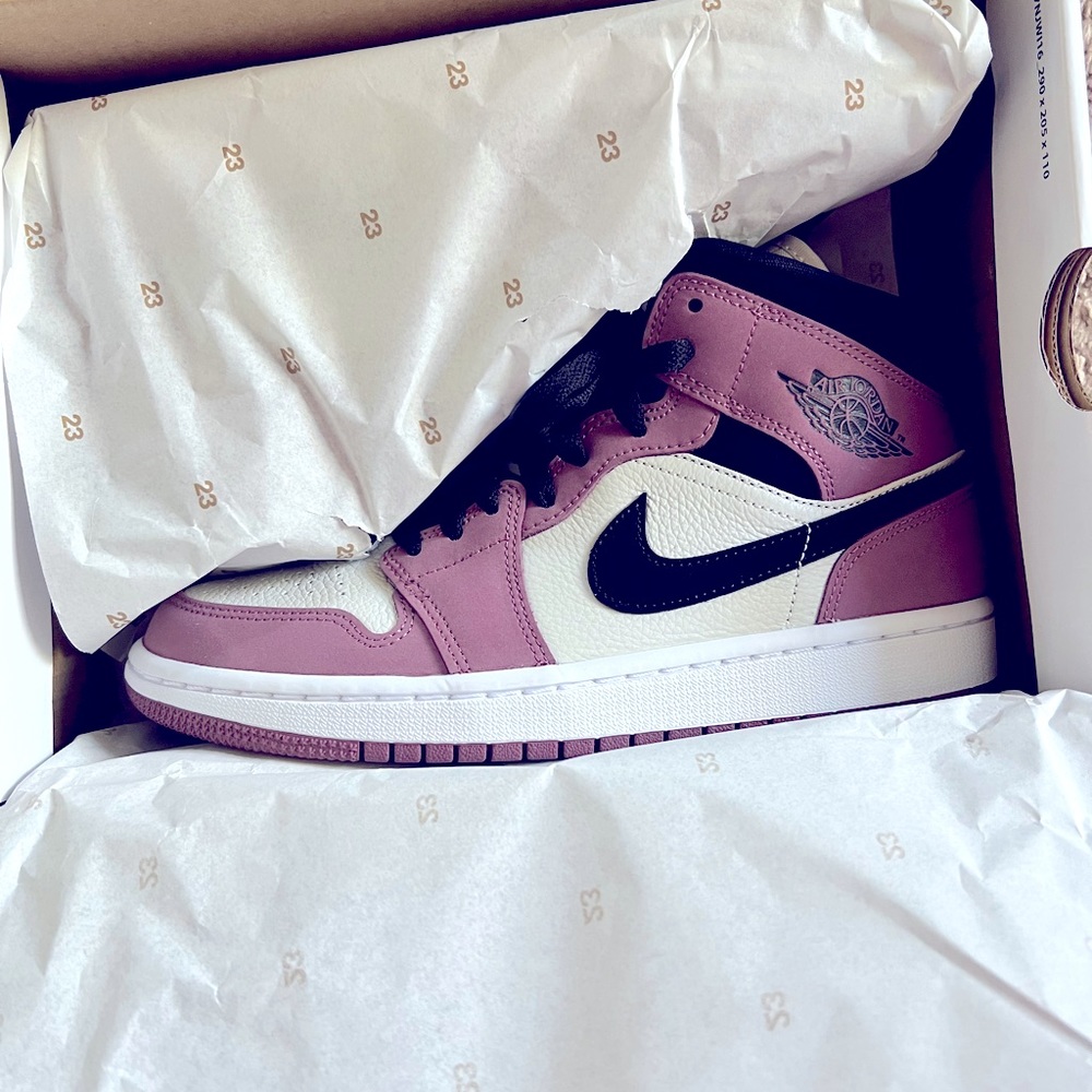 Jordan 1 berry pink 7.5w